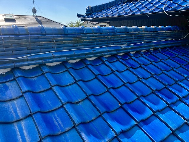 各務原市｜瓦屋根の無料点検！棟のゆがみ、漆喰の劣化、雨樋などの確認。劣化の兆候がありました